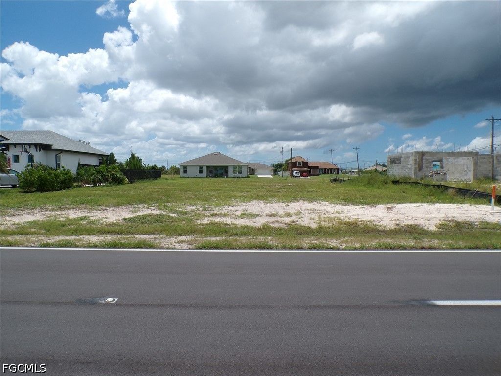 420 Diplomat Pkwy E, Cape Coral