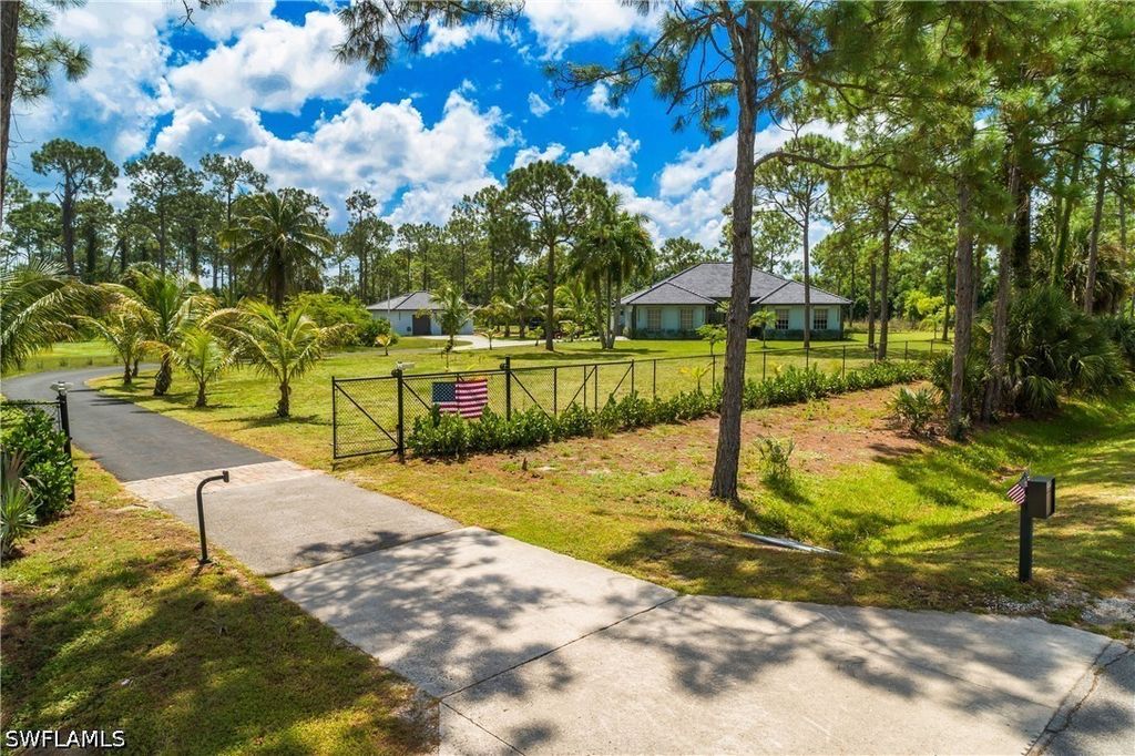 66th St Sw, Naples