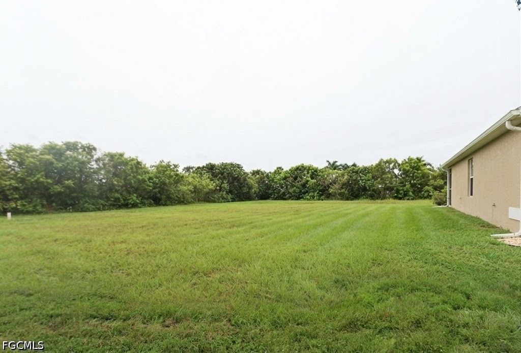 2718 Sw 38th Ter, Cape Coral