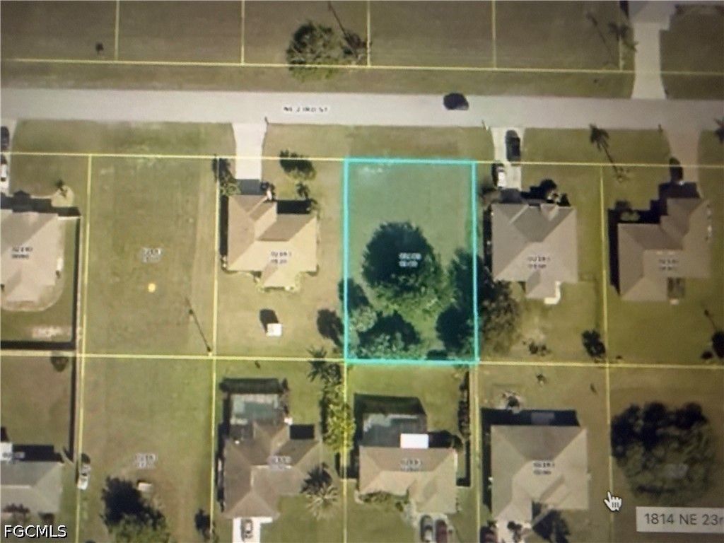 1814 Ne 23rd St, CAPE CORAL