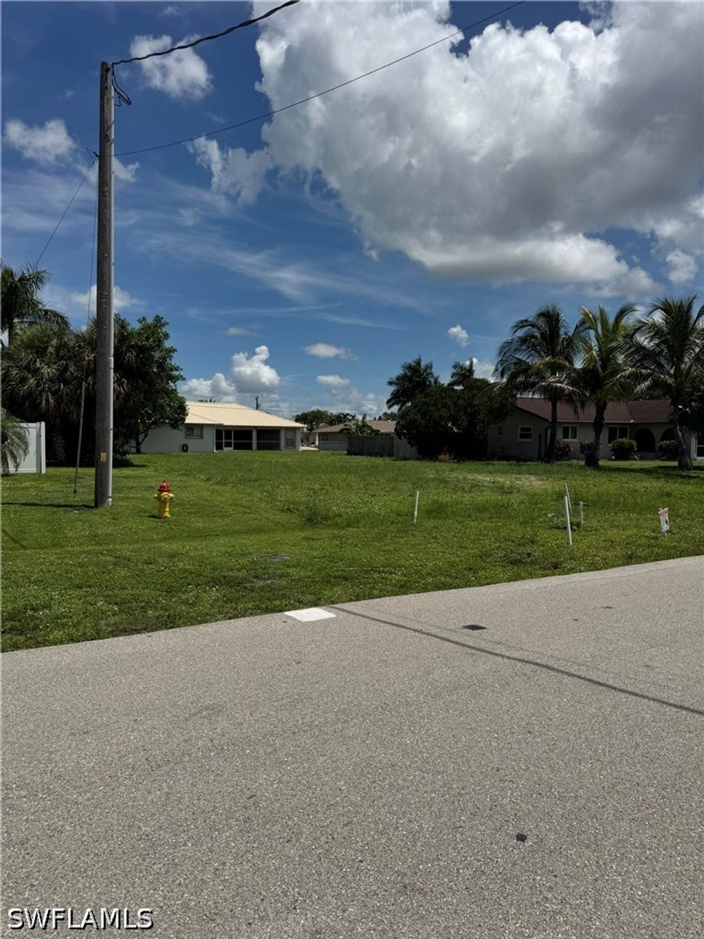 1661 Coral Point Dr, Cape Coral