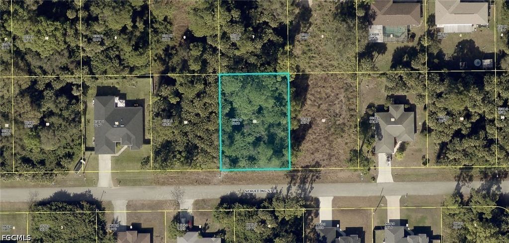 869 Spaulding St E, LEHIGH ACRES
