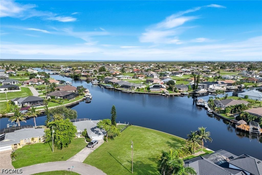 3713 Nw 14th St, CAPE CORAL