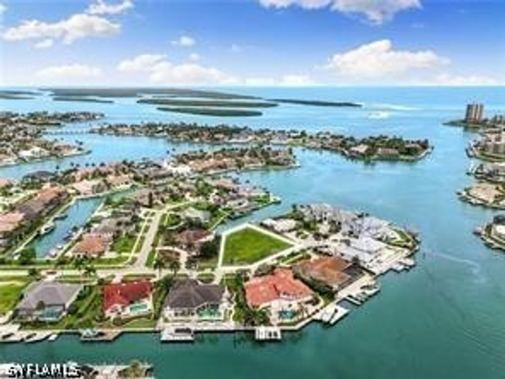 1331 Forrest Ct, Marco Island