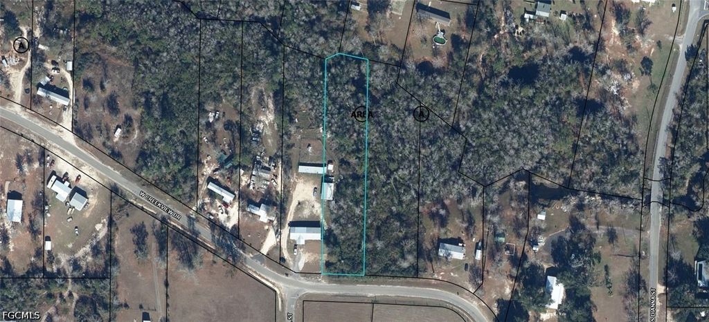 267 W Creekview Dr, Wewahitchka