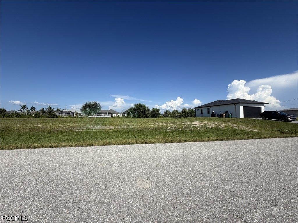 129 Nw 24th Ave, Cape Coral