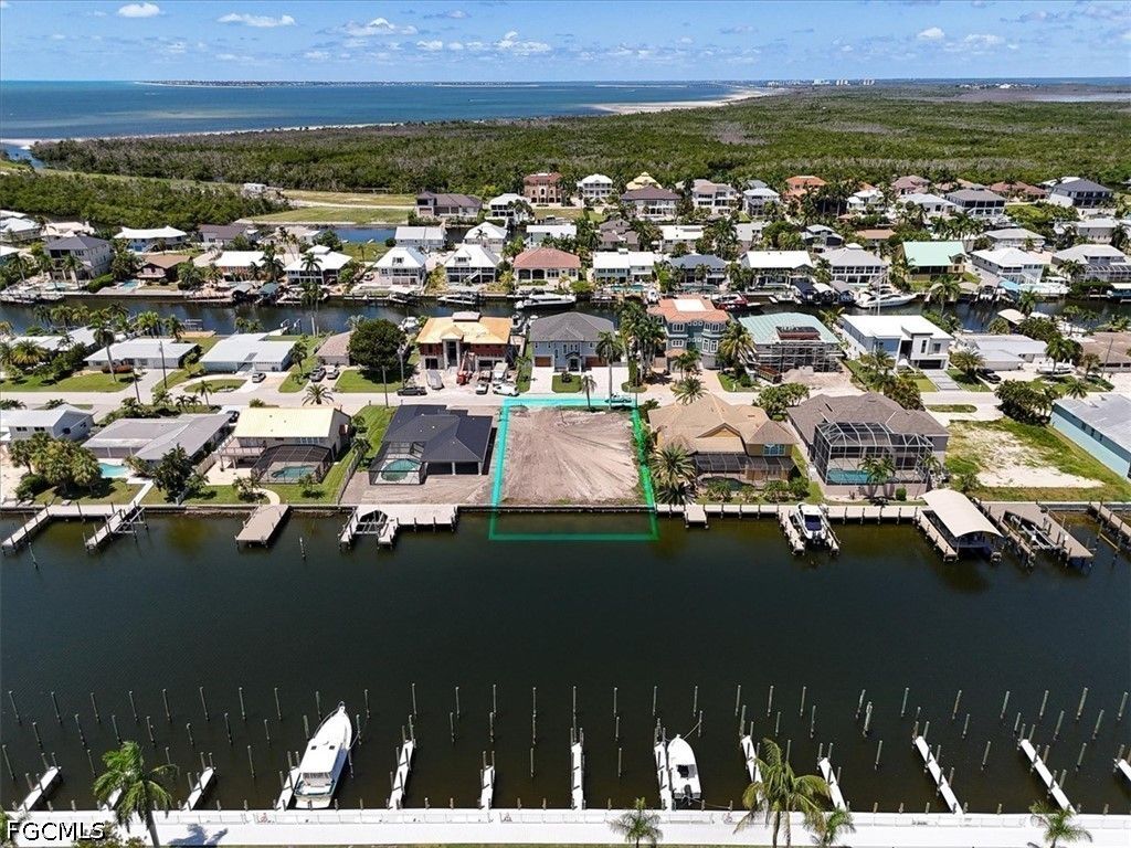 18291 Cutlass Dr, Fort Myers Beach