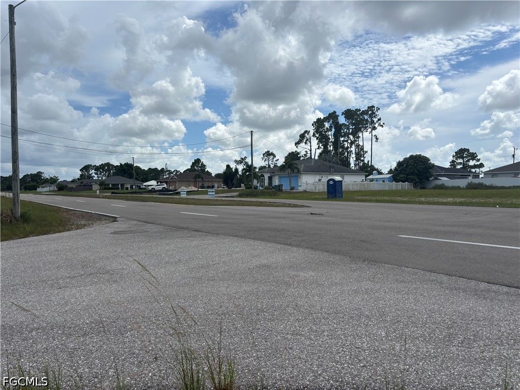3701 W Gator Cir, Cape Coral