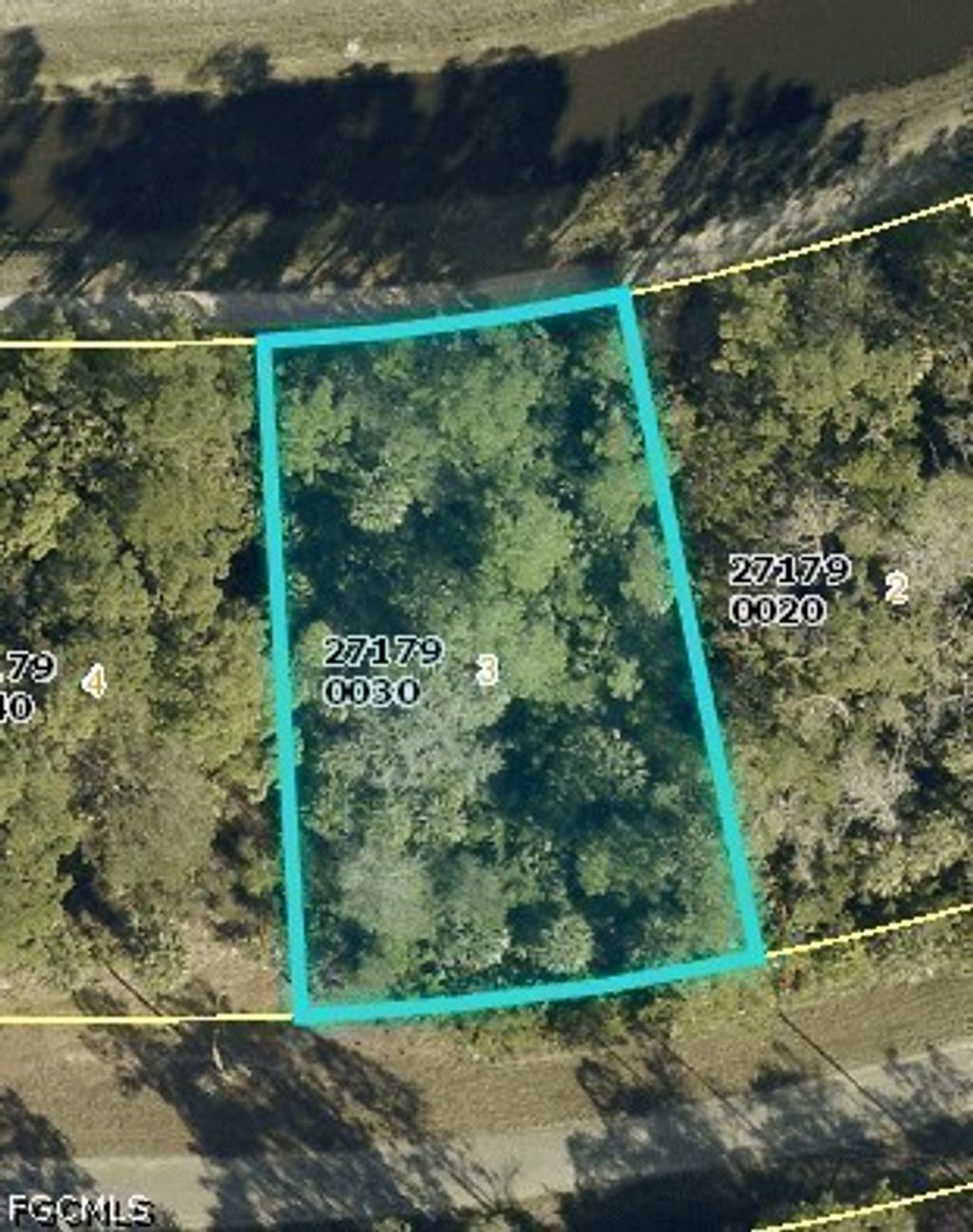 1933 Roderick Ln, LEHIGH ACRES
