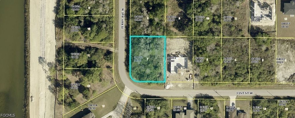 3322 31st St W, LEHIGH ACRES