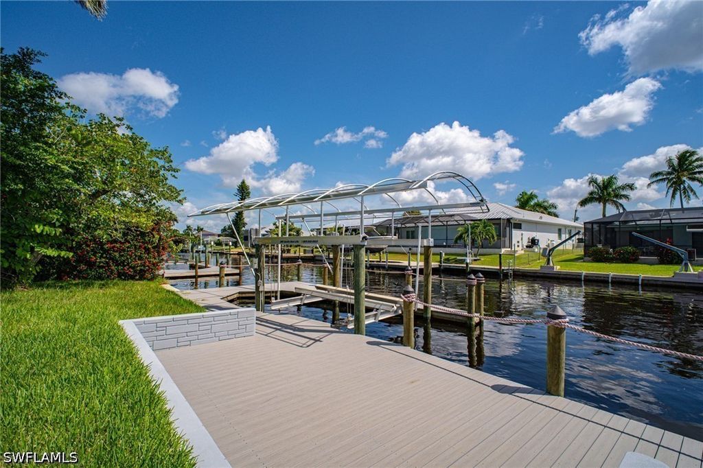 5259 Skylark Ct, Cape Coral