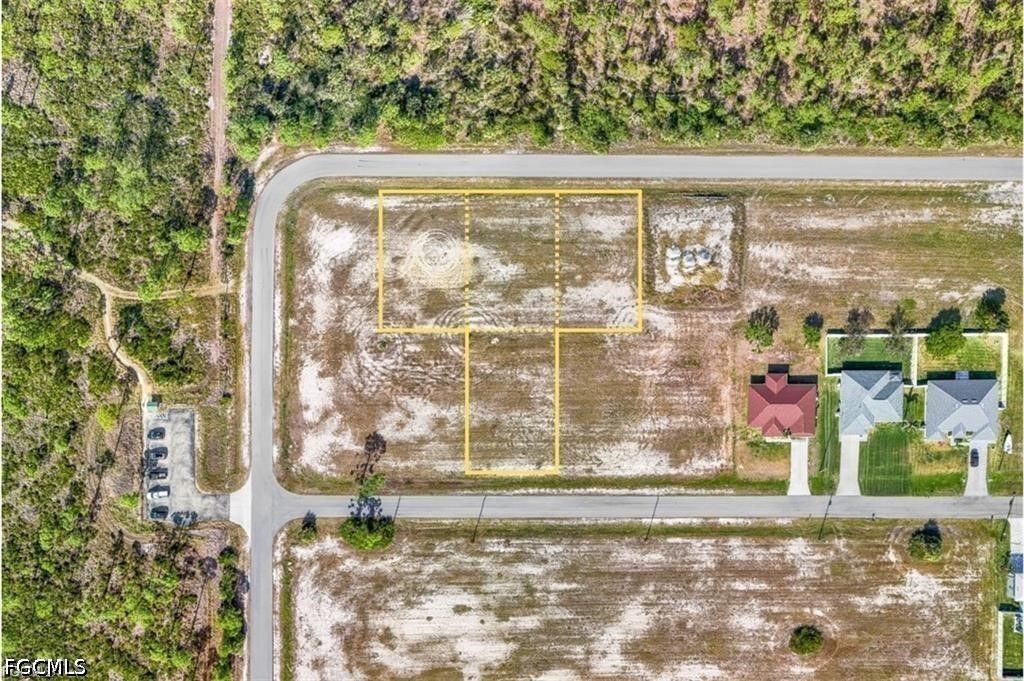 Nw 40th Ln, Cape Coral