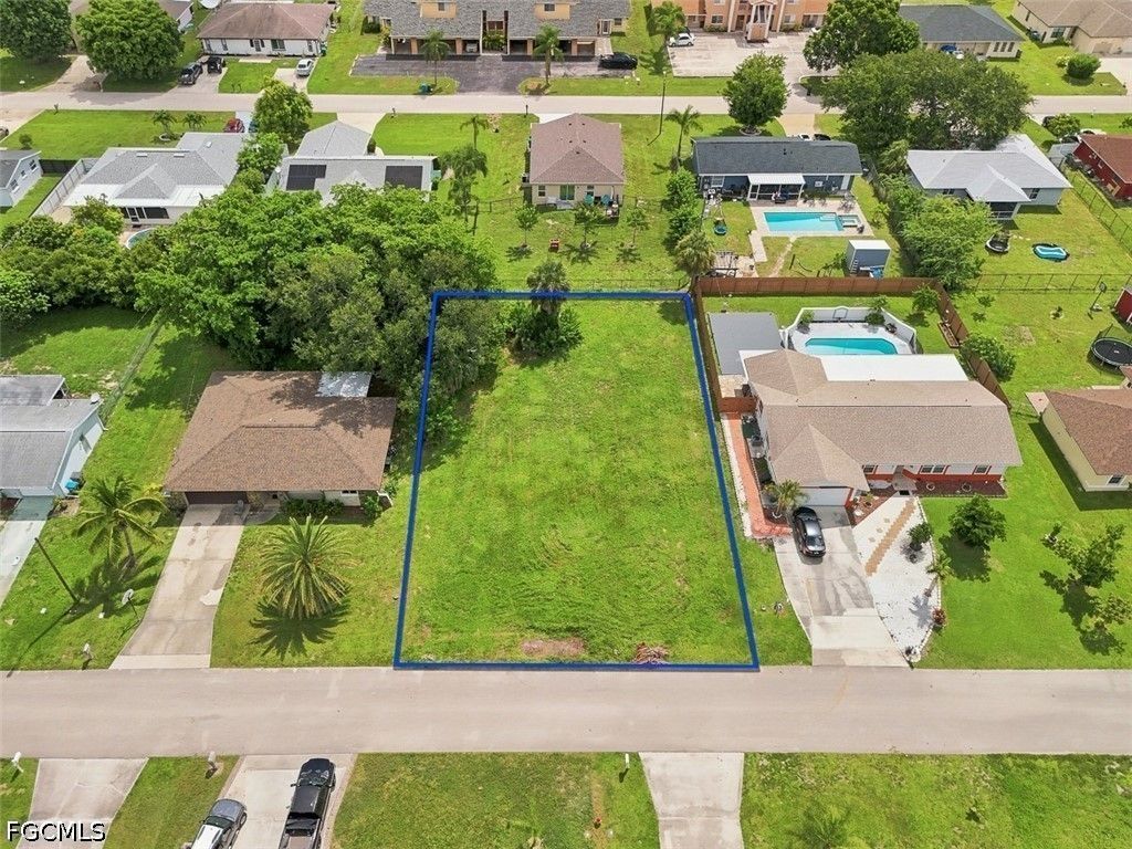 1221 Se 23rd Ave, Cape Coral