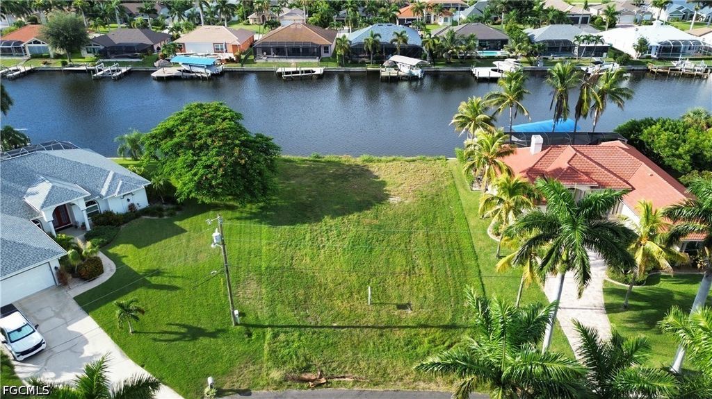 2525 Sw 53rd Ter, Cape Coral