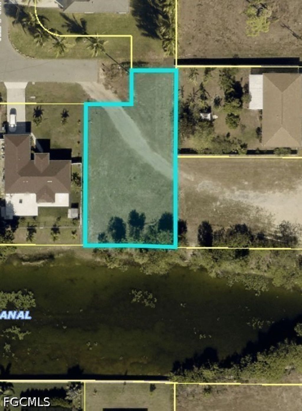 722 Ne 12th St, Cape Coral