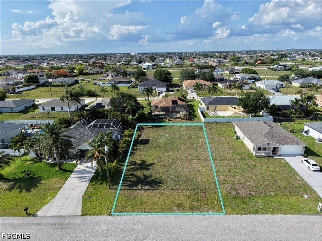 1013 Nw 11th Ln, CAPE CORAL