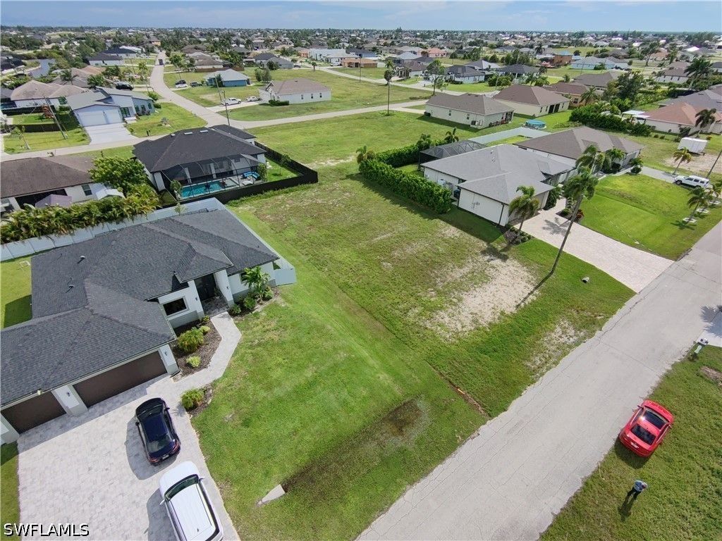 3238 Nw 21st Ter, Cape Coral