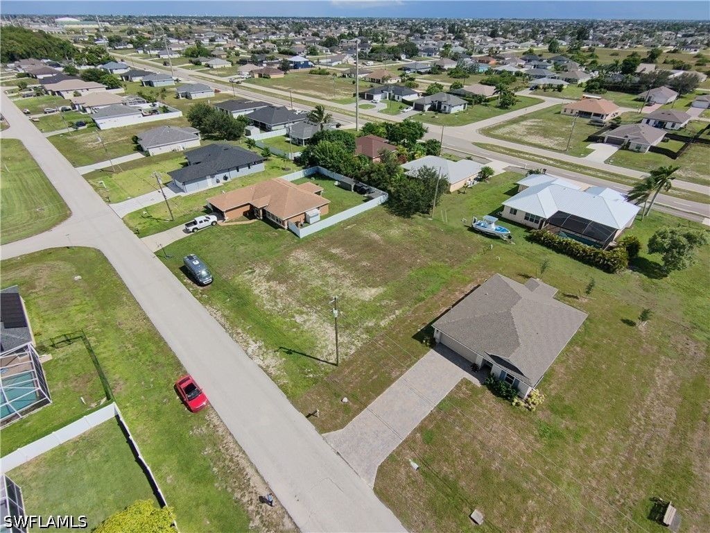 1920 Nw 24th Ter, Cape Coral