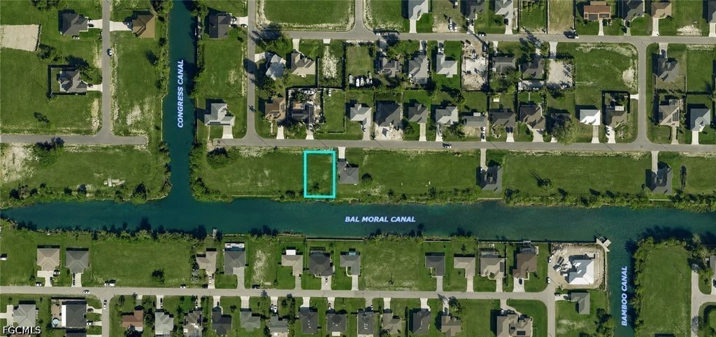 914 Ne 12th St, Cape Coral