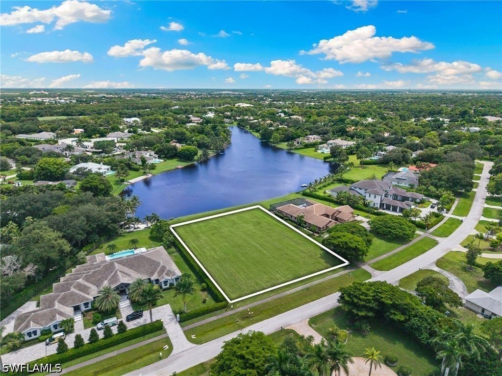820 Cassena Rd, Naples