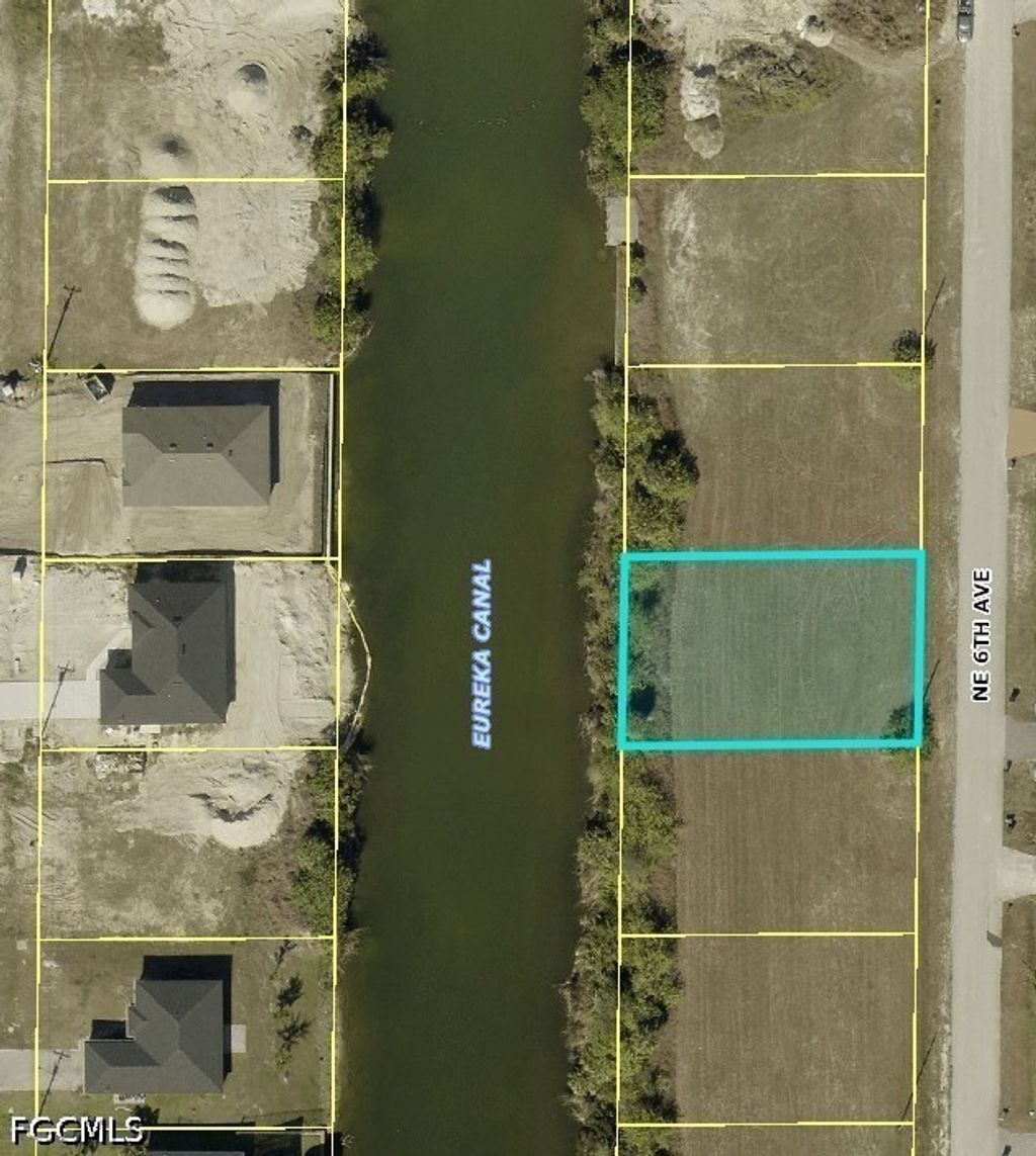 2124 Ne 6th Ave, Cape Coral
