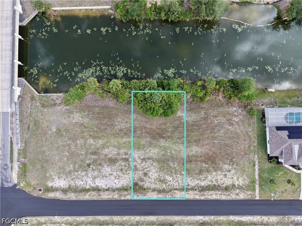 1404 Ne 23rd Ter, CAPE CORAL