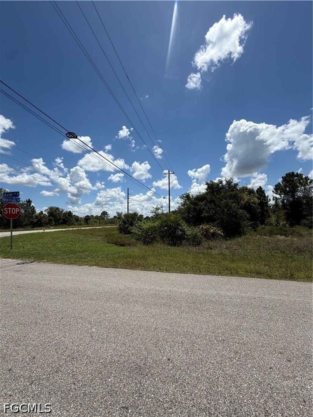 906 Bell Blvd S, Lehigh Acres