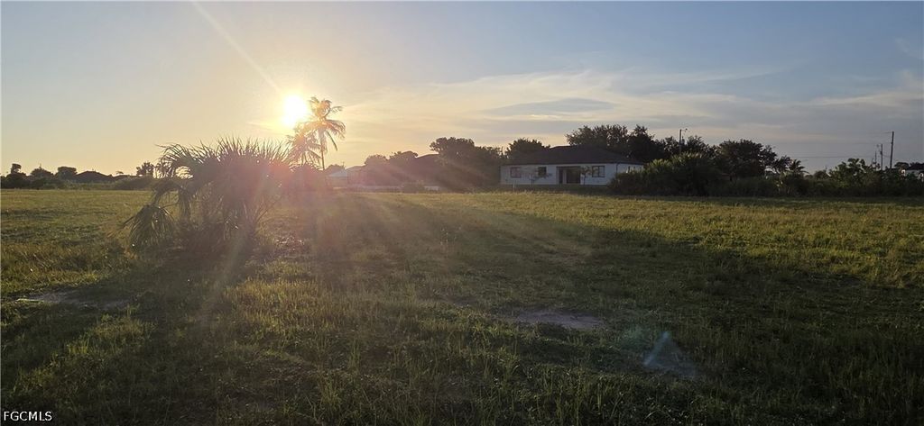 1829 Ne 10th Ter, CAPE CORAL