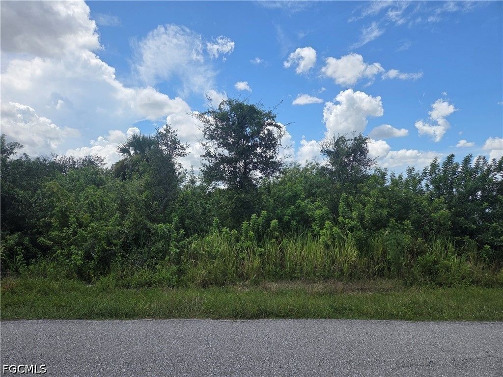 2011 Xelda Ave N, Lehigh Acres