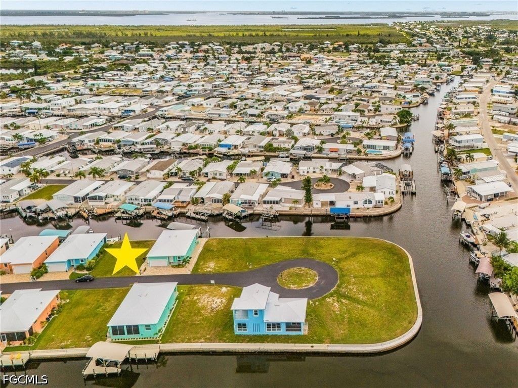 3018 Trawler Ln, St James City