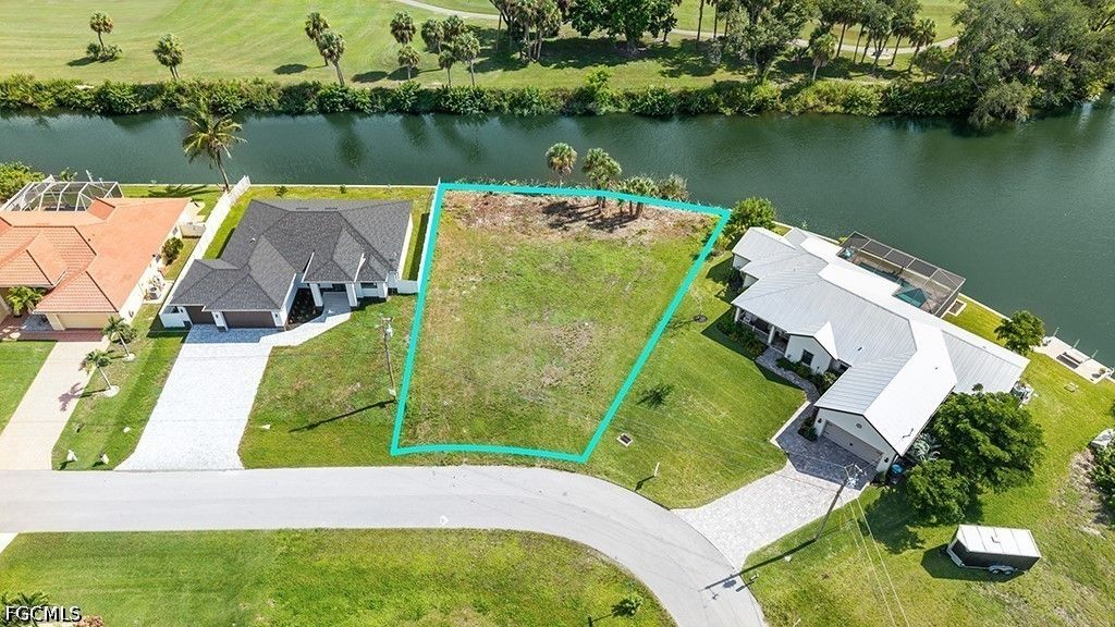 2940 Nw 18th Ter, Cape Coral