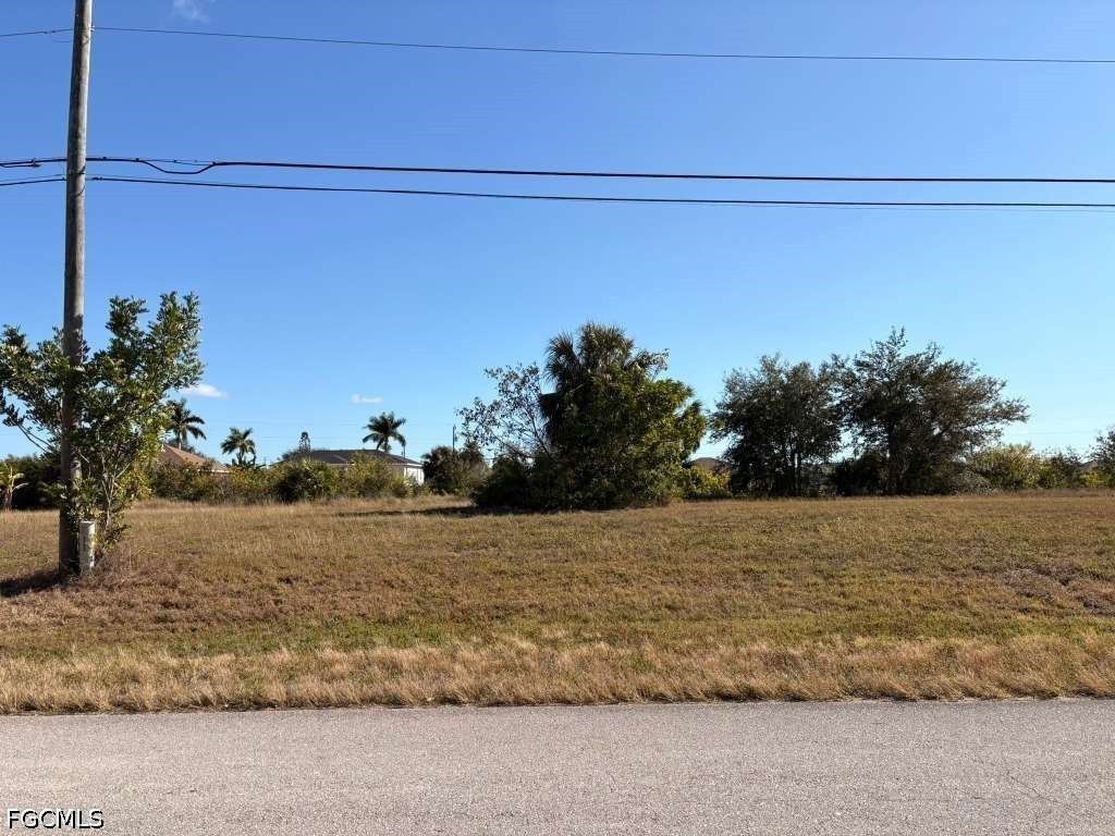 1203 Nw 9th Pl, CAPE CORAL