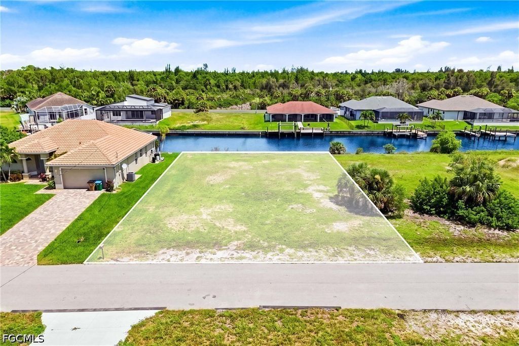 3035 Nw 41st Ave, CAPE CORAL