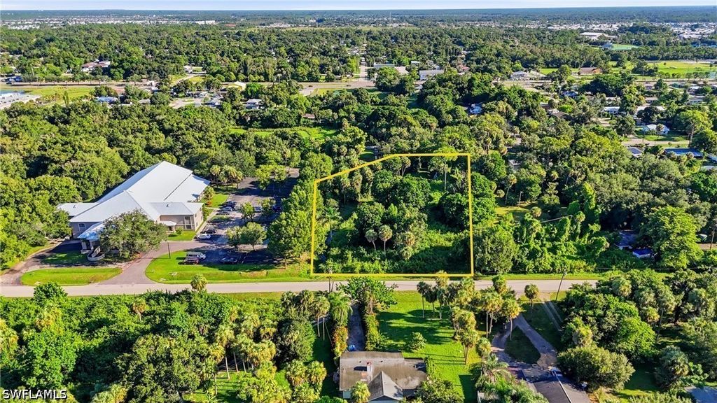 320 W Mariana Ave, North Fort Myers