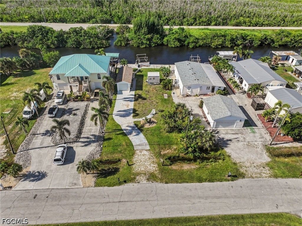 3144 8th Ave, ST. JAMES CITY