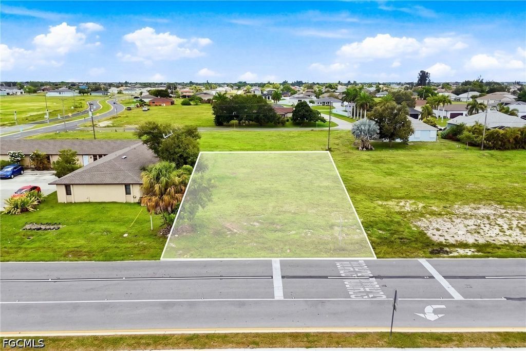 1612 Andalusia Blvd, CAPE CORAL