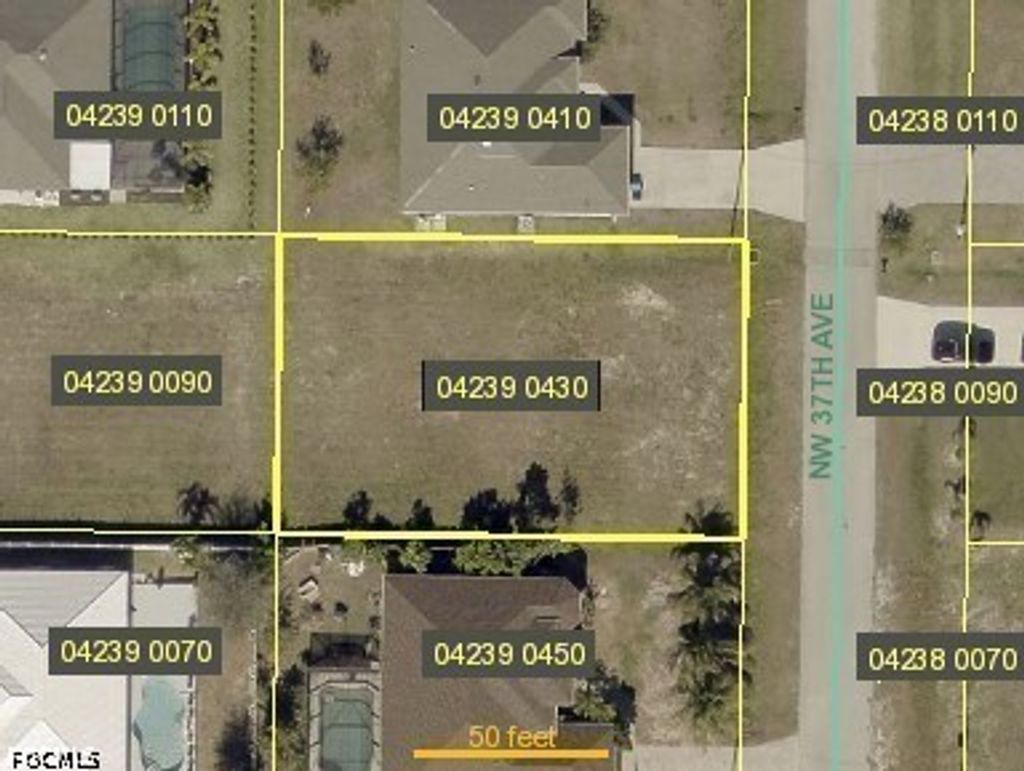 1216 Nw 37th Ave, CAPE CORAL