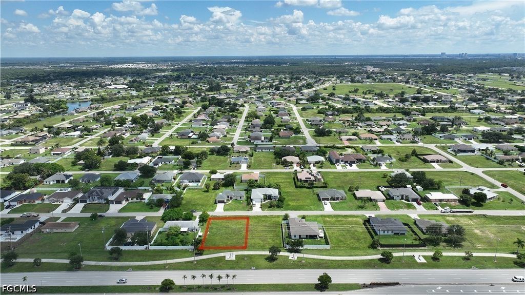 2104 Ne 16th Pl, Cape Coral