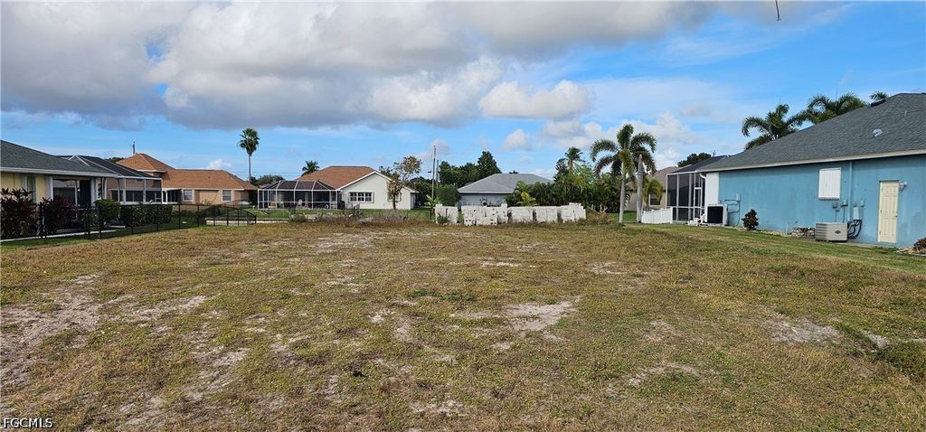 707 Sw 35th Ter, Cape Coral