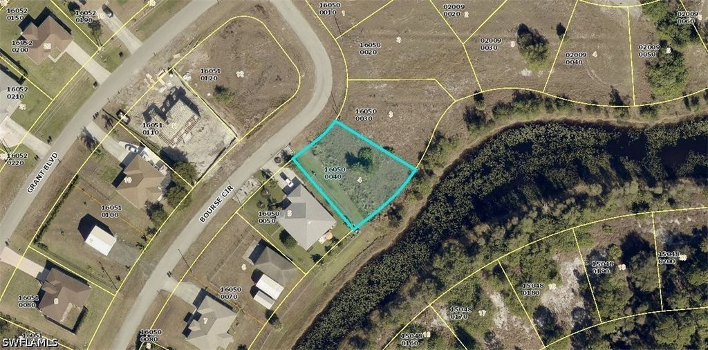 547 Bourse Cir, Lehigh Acres
