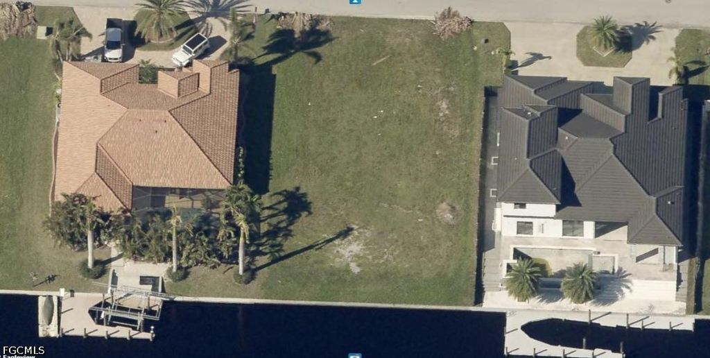 2044 Ottersrest Ln, CAPE CORAL