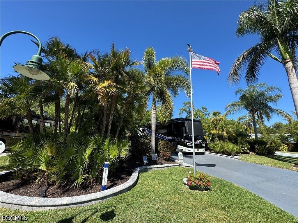 Lot 290 3015 Riverboat Lndg, Labelle