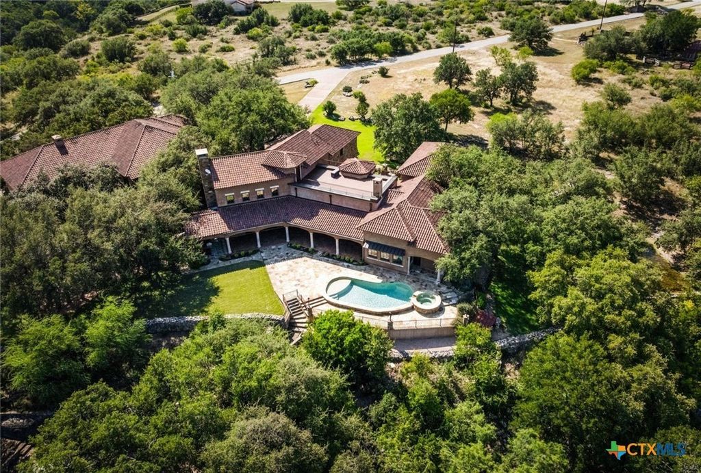 3220 Fall Creek Estates Drive, Spicewood