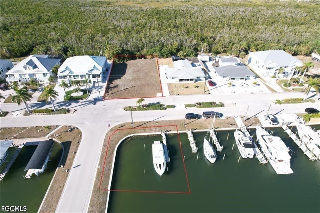 12110/12112 Siesta Dr, Fort Myers Beach