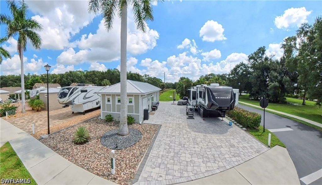 10277 Meadow Beauty Trl, Fort Myers