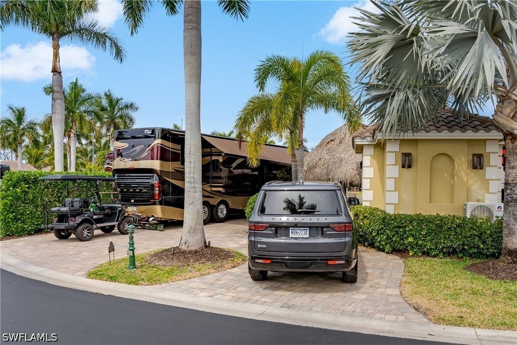 13440 Snook Cir, NAPLES
