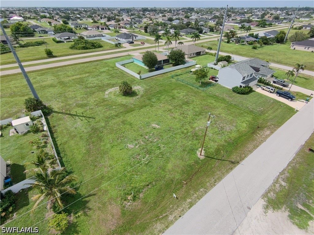 114 Nw 24th Ave, Cape Coral