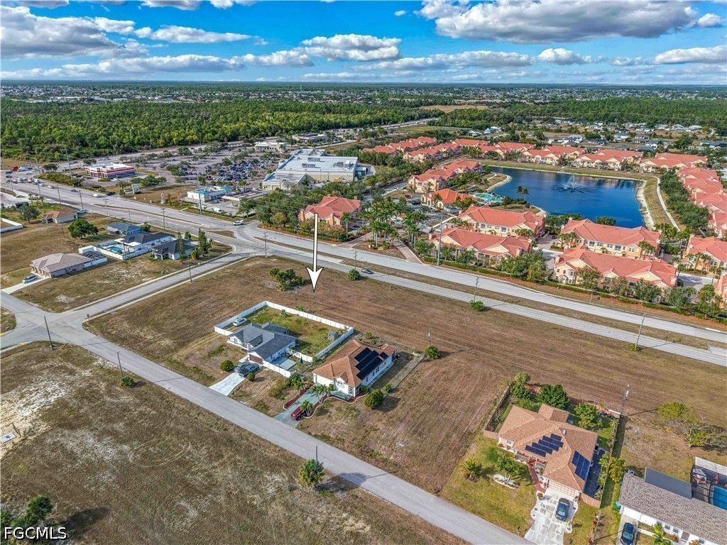 1812 Kismet Pkwy E, Cape Coral