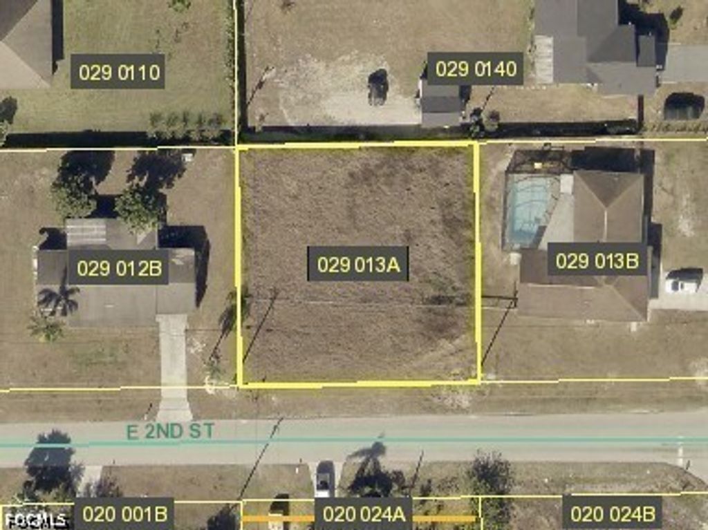2705 E 2nd St, Lehigh Acres
