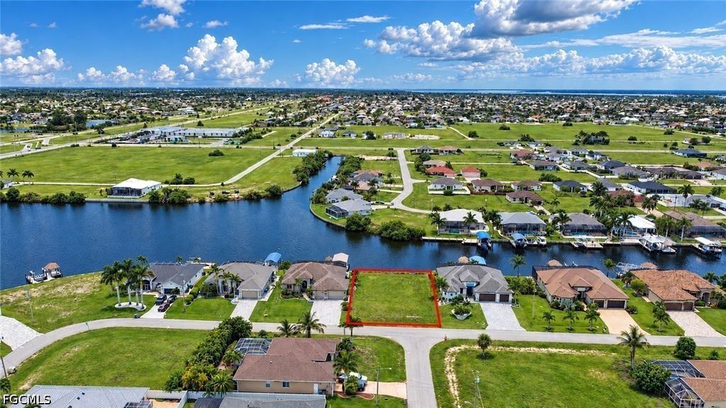 3314 Nw 10th St, Cape Coral